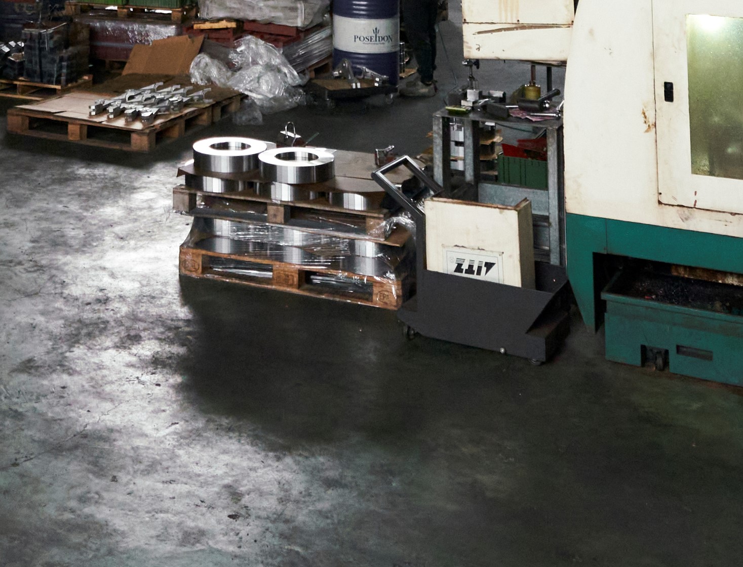 dctpro article img 為何精密加工廠的地板都油膩膩的?